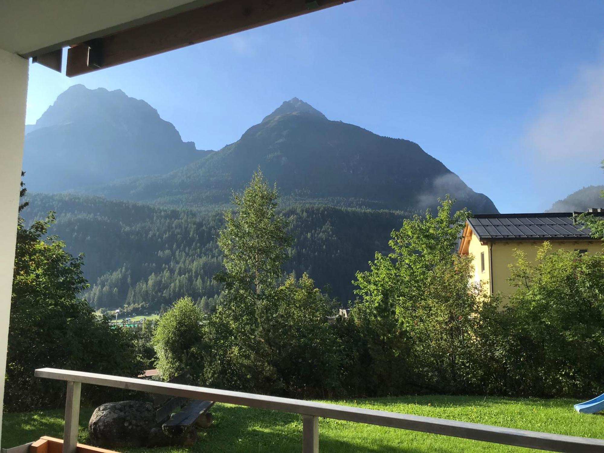 Aaa Chalet Allegra Rojo With Mountain View Scuol Exterior foto